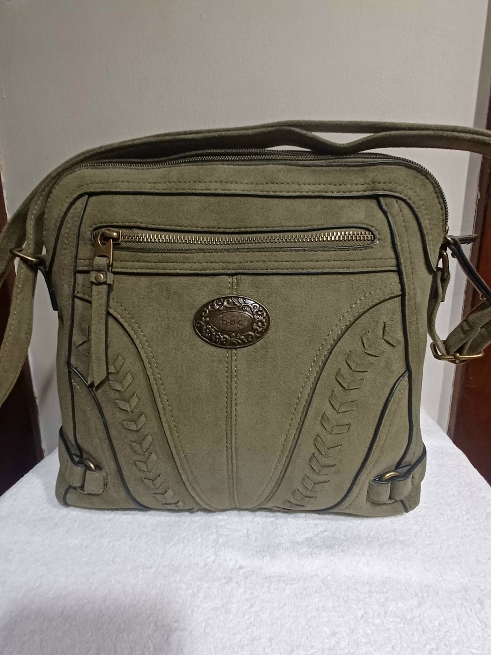 b.o.c. OLIVE GREEN SUEDE-LOOK CROSSBODY w/EMBOSSED MEDALLION